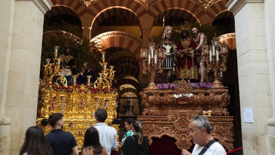 2220767-estas-son-las-fechas-y-horarios-de-los-traslados-de-los-pasos-del-magno-via-crucis-de68ec31cd6b26b