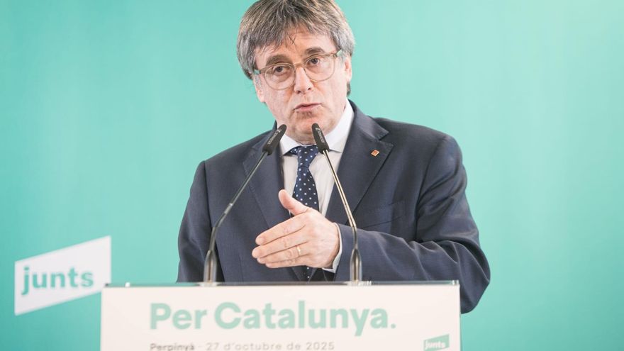 El presidente de Junts, Carles Puigdemont, comparece en Perpignan (Francia) tras reunir a la ejecutiva del partido, que ha decidido por unanimidad romper con el PSOE y someter la decisión a votación de la militancia el miércoles y jueves.